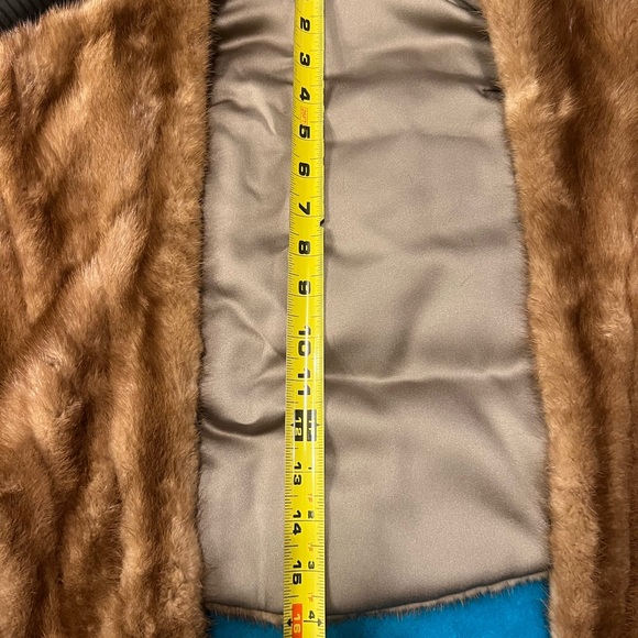 Elegant Brown Mink Fur Women's Shaw - Picture 8 of 10